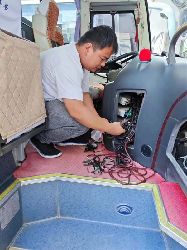 【三抓三促進(jìn)行時】隴運集團(tuán)成縣客運公司扎實開展“兩客一?！避囕v動態(tài)監(jiān)控專項整治工作