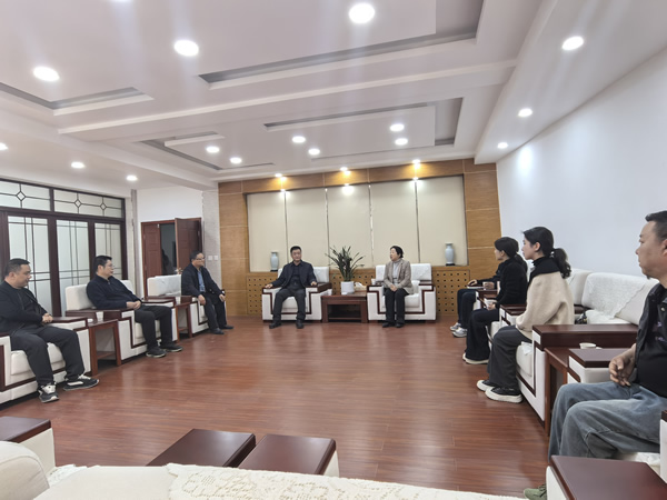 隴運(yùn)集團(tuán)潤(rùn)華旅游客運(yùn)公司、晟游天下旅行社與隴南師范學(xué)院歷史文化與旅游學(xué)院達(dá)成見習(xí)合作意向