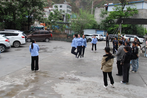 活力運動展風(fēng)采 奮進(jìn)建功正當(dāng)時——隴運集團(tuán)成功舉辦慶“五一”迎“五四”職工文體活動